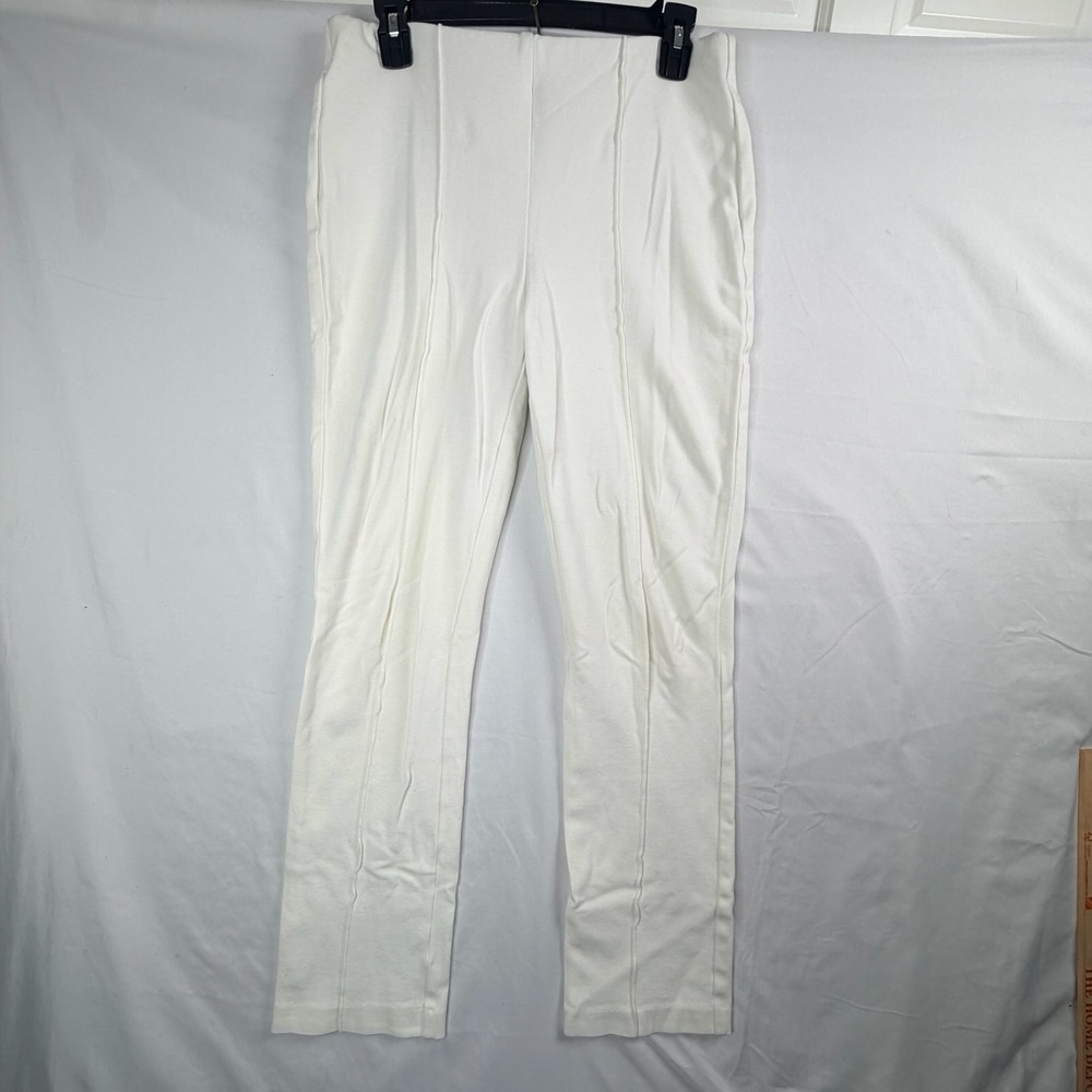 Chicos White Pull On Seamed Front Slim Leg Knit Pants Size 0 Regular US 4R